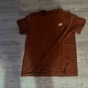 Brown mini Nike Swoosh t-shirt